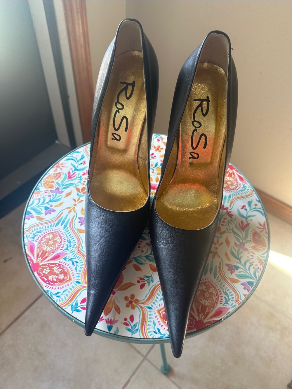 RoSa Shoes Ultra-Pointed Italian Leather Stiletto Pumps – Size 41 – Rare